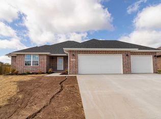 1331 S Strasbourg, Springfield, MO 65802