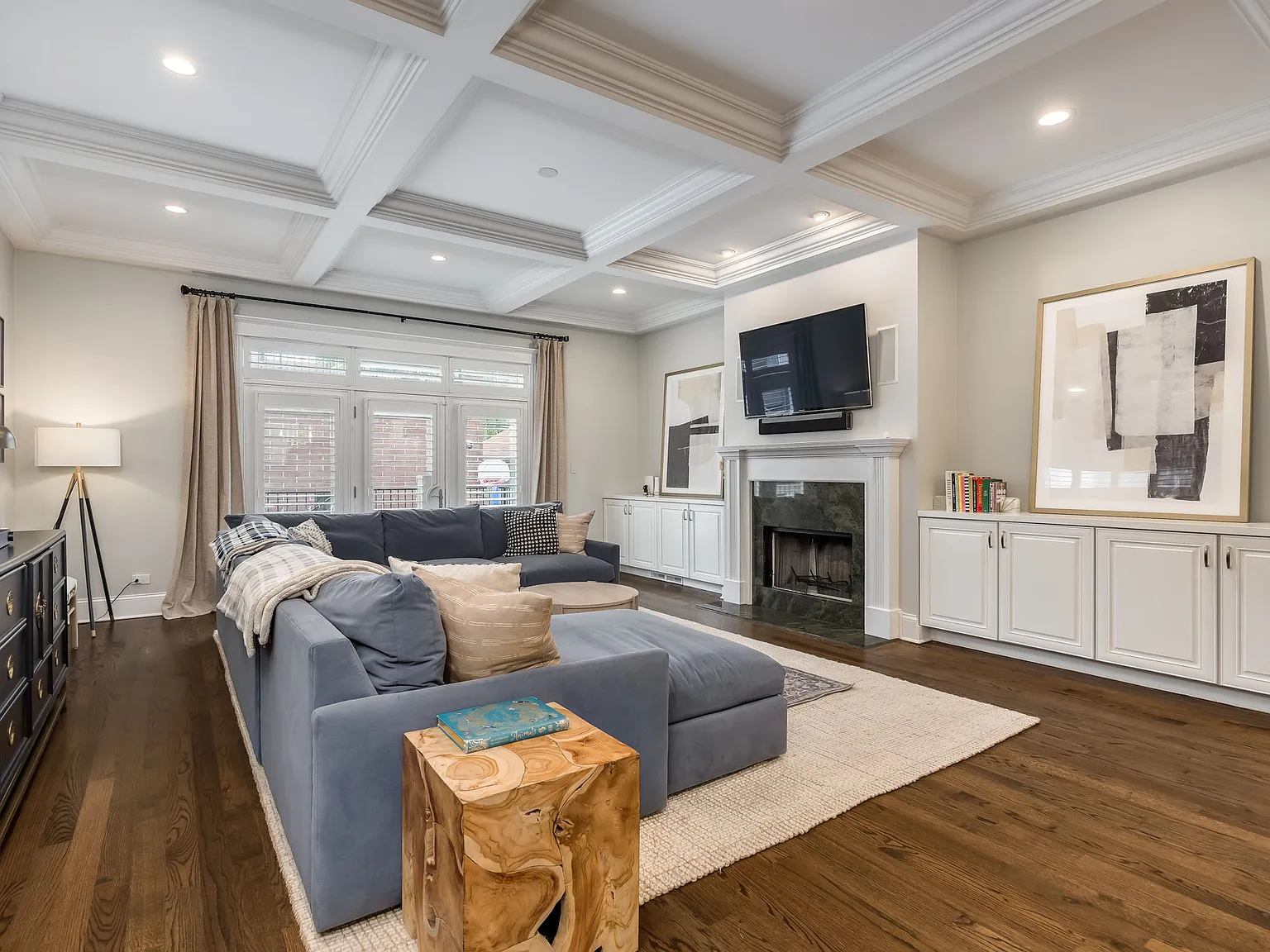 5 bed, 4500 sqft, $15,500 — Photo 4