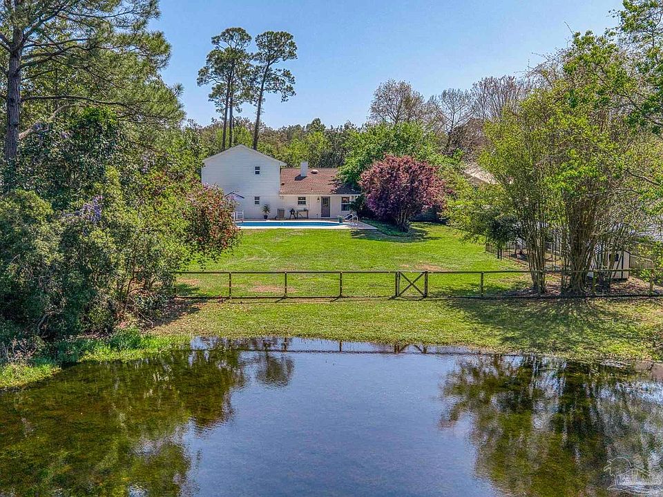 1st image of 2828 Clear Lake Pl