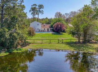 2828 Clear Lake Pl, Gulf Breeze, FL 32563