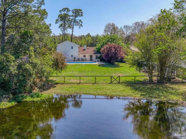 2828 Clear Lake Pl, Gulf Breeze, FL 32563