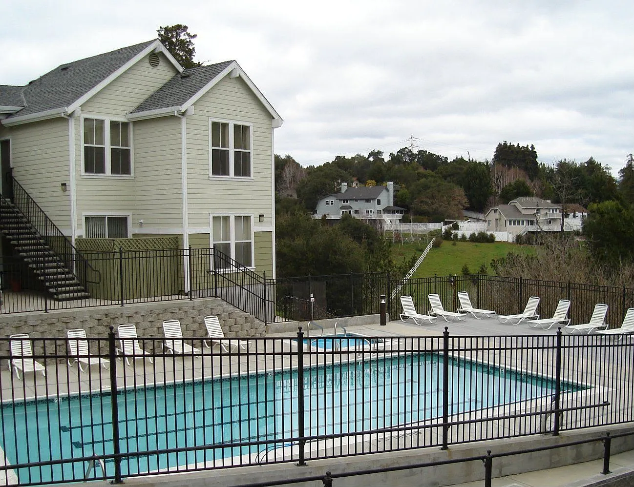 14 Flora Ln photo 1