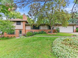 747 Redwood Ln, New Brighton, MN 55112