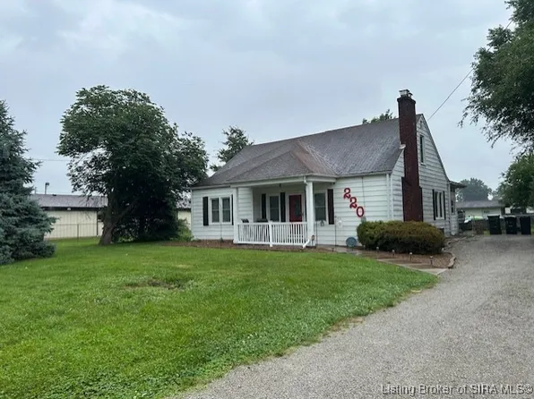 220 Ettels Lane E, Clarksville, IN 47129