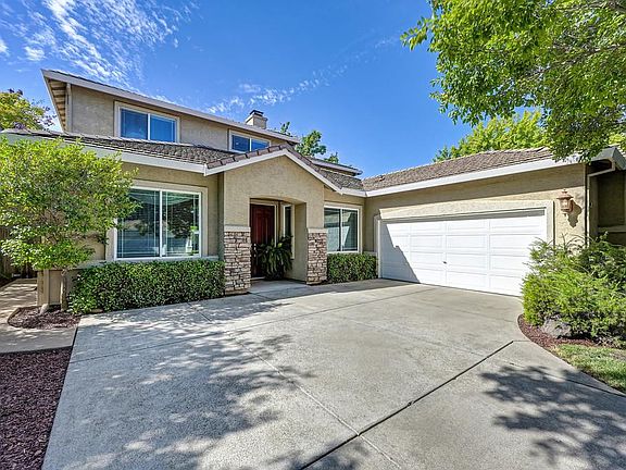 2nd image of 897 Palmer Cir