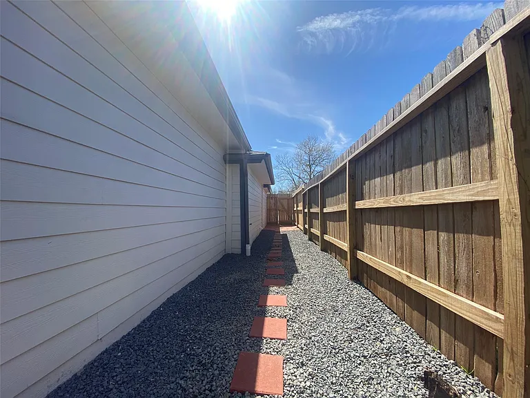 4963 Culmore Dr — Photo 8