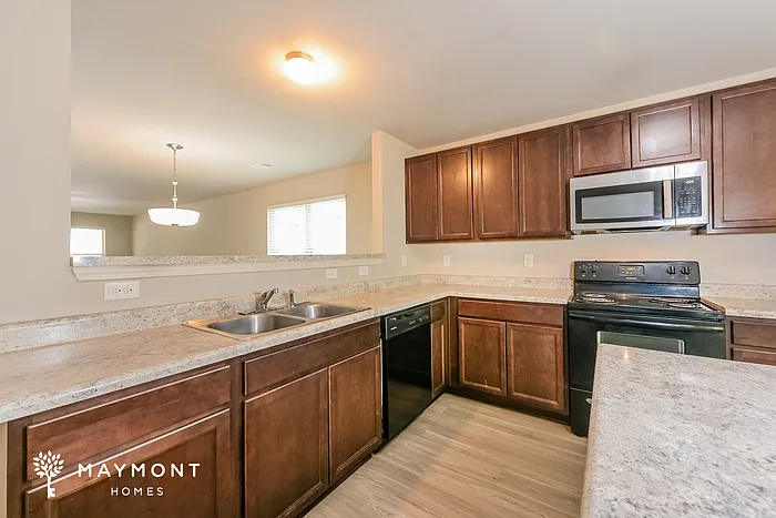 165 Rockingham Dr — Photo 7