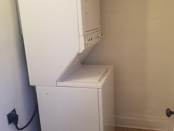 5th image of 532 S 1200 E