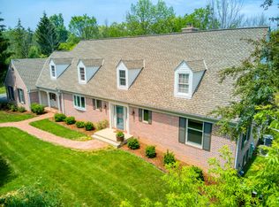 9810 N Range Line Rd, Mequon, WI 53092
