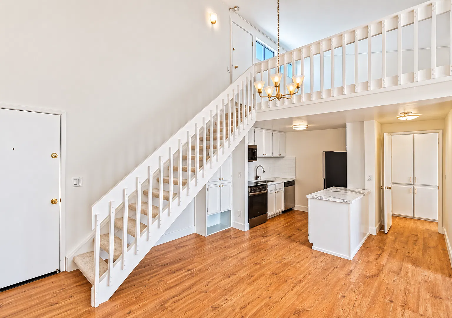 Beautifully Updated, Top-Floor, 1BR1BA + Loft Condo w/ Large Balcony & 1-Car Carport In The Brook... — Photo 4