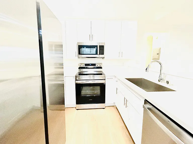 3735 Bagley Ave — Photo 4