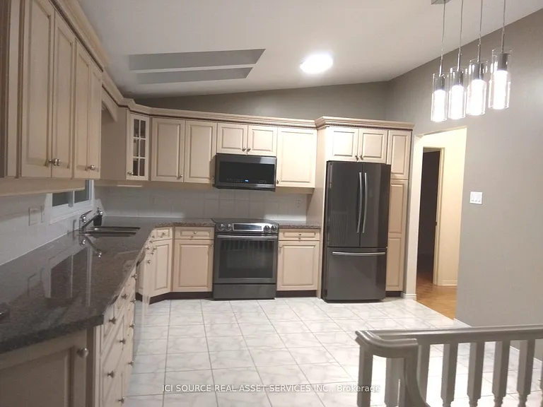 8 Birchview Rd — Photo 3