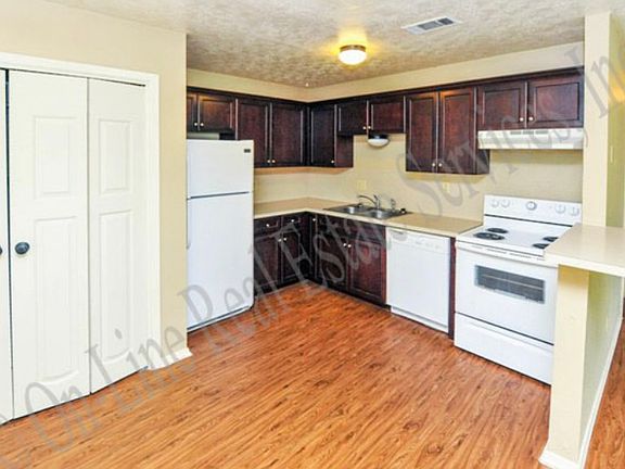 3rd image of 616 San Pedro Dr #A