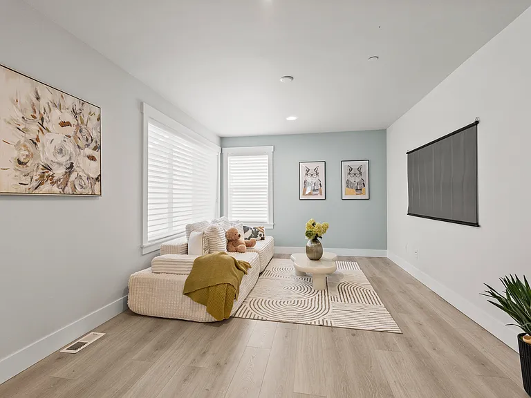 9509 186th Ct NE — Photo 13