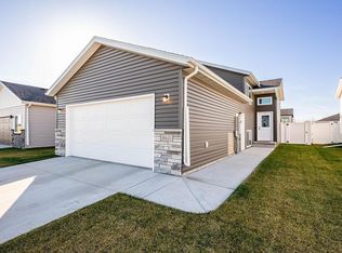 6621 Thomas St, Horace, ND