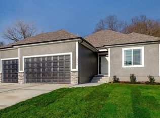 4704 SW 3rd St, Blue Springs, MO 64014