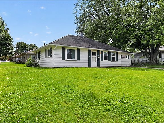 3rd image of 840 Brookfield Rd