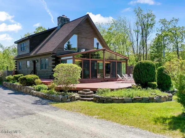 4 Mountain View Way, Salem, NY 12865
