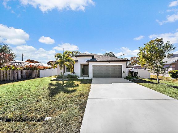 2nd image of 2574 SW Cameo Boulevard