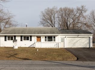 7905 Eisenhower Blvd, Bridgeport, NY 13030