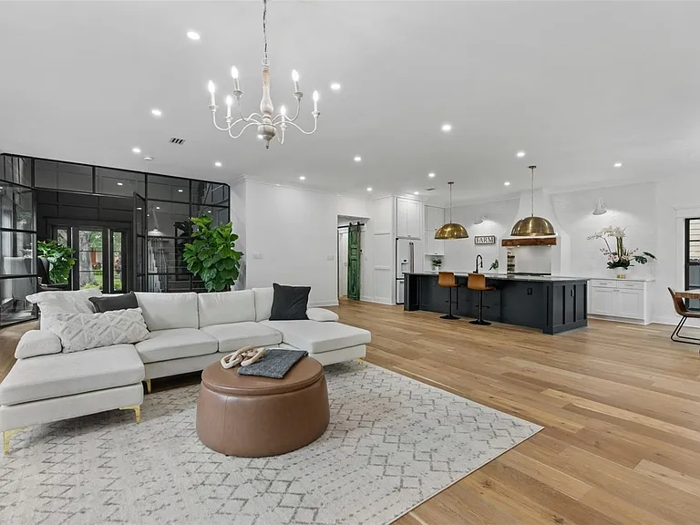 3501 W Tacon St — Photo 32