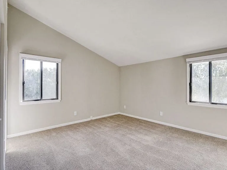 Lake Country Village Apartments — Photo 22