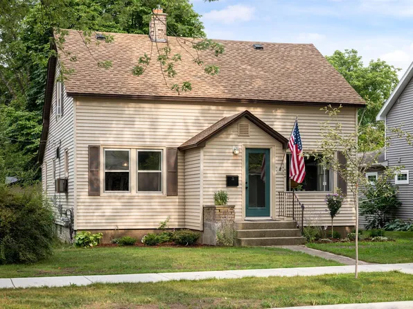 424 N Madison St, Traverse City, MI 49684