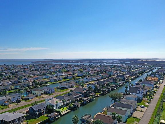 5th image of 65 Tarpon St