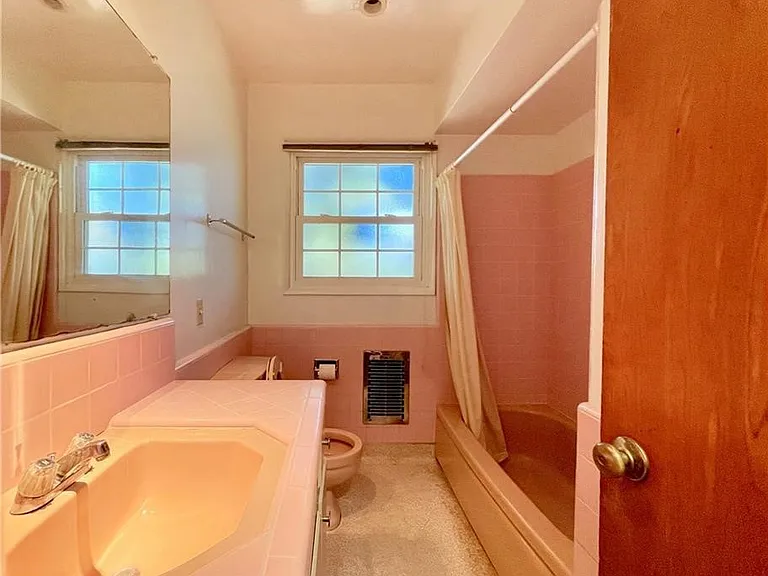 2624 N Towner St — Photo 8