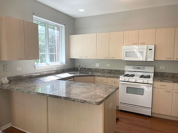2nd image of 333 W Pointe Dr