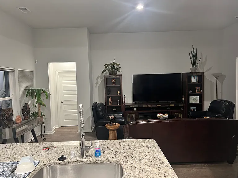243 Empyrean Cir #1A — Photo 8