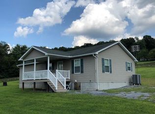 685 Mountain Chapel Rd, Breezewood, PA 15533