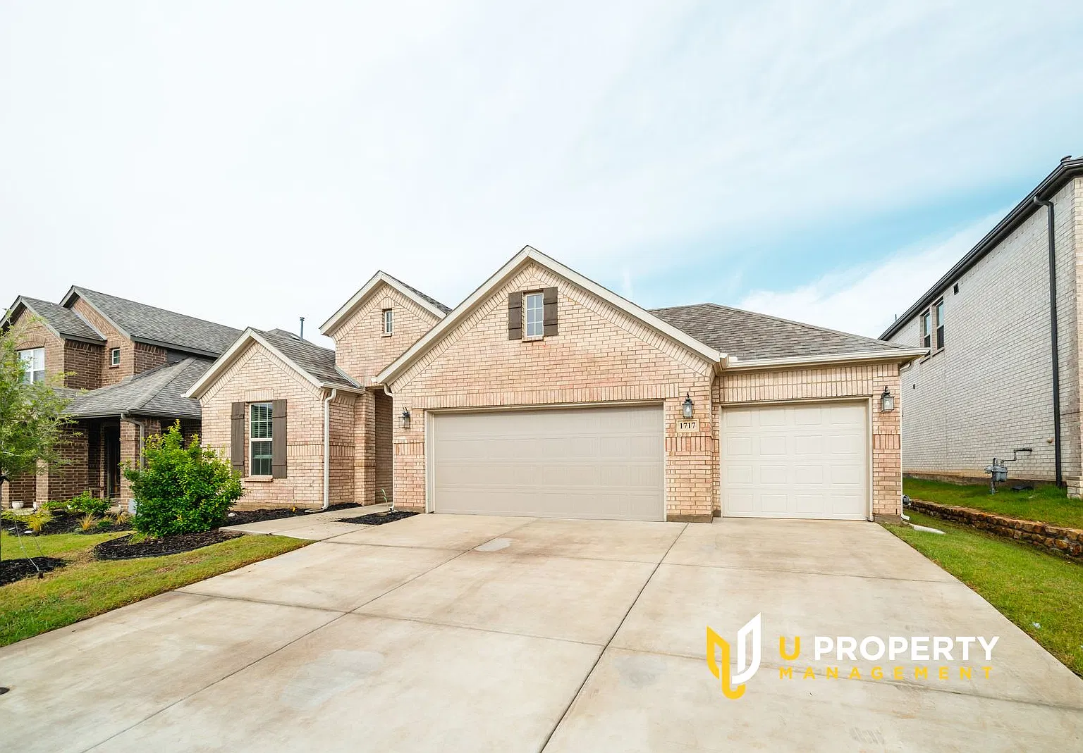 4 Bedrooms, 2.5 Bathrooms, 3-Car Garage One Story Home! — Photo 3
