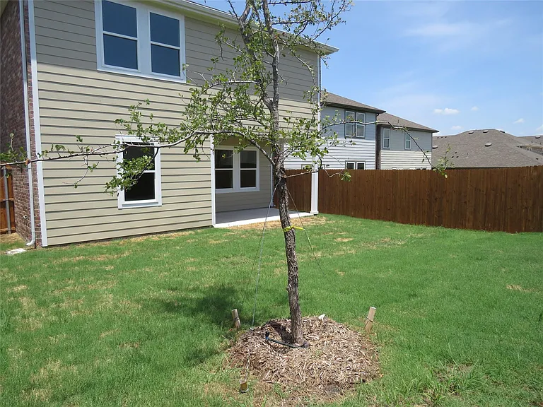 611 Delaware Ave — Photo 36
