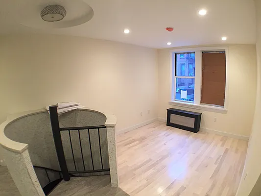 Rented by AD Real Estate Investors | media 36