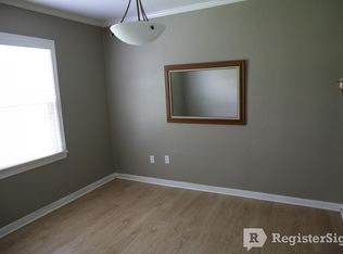 5205 Locust St, Bellaire, TX 77401