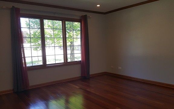 3rd image of 8544 Georgiana Ave