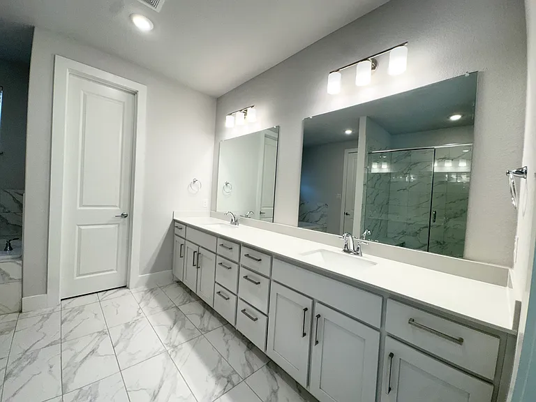 8103 Emsworth Dr — Photo 19