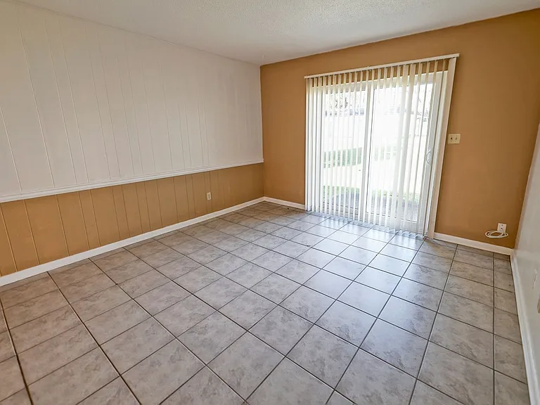 2325 W Pensacola St #155 — Photo 6