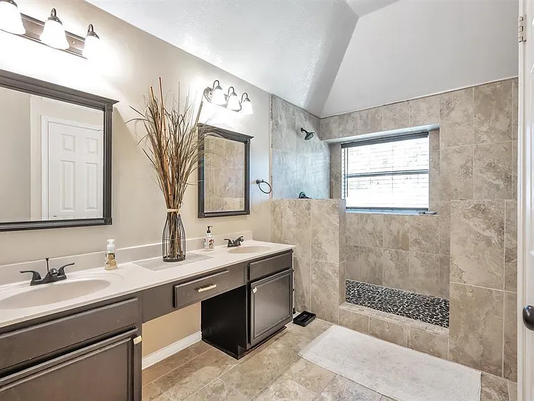 6303 Carissa Ct — Photo 16