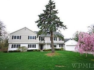 322 Glendale Rd, Scarsdale, NY 10583