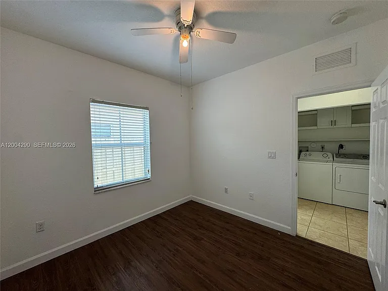 2356 NE 3rd Ct — Photo 19