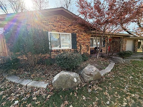2nd image of 2024 NW 44th St