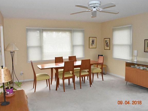 4th image of 520 Snyder Ave