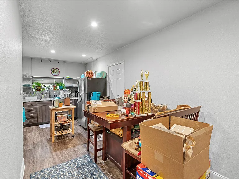 4630 Woodside St #1 — Photo 6