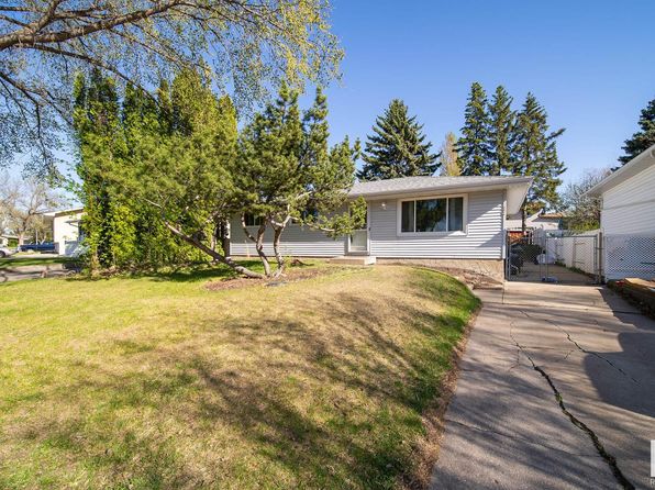 44 Marion Dr, Strathcona County, AB T8A 0M1