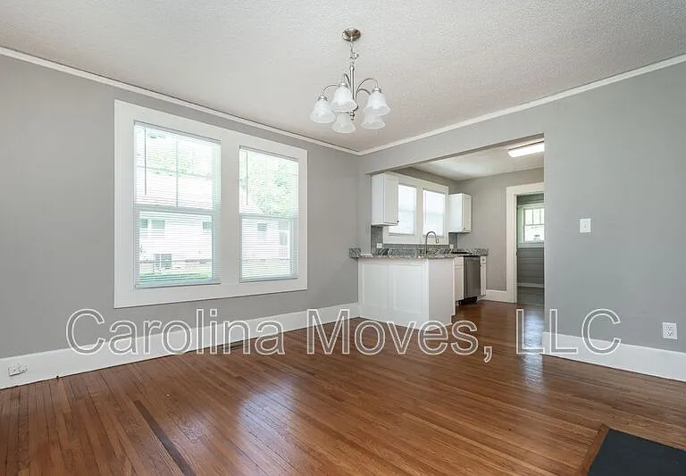 306 Powell St — Photo 5