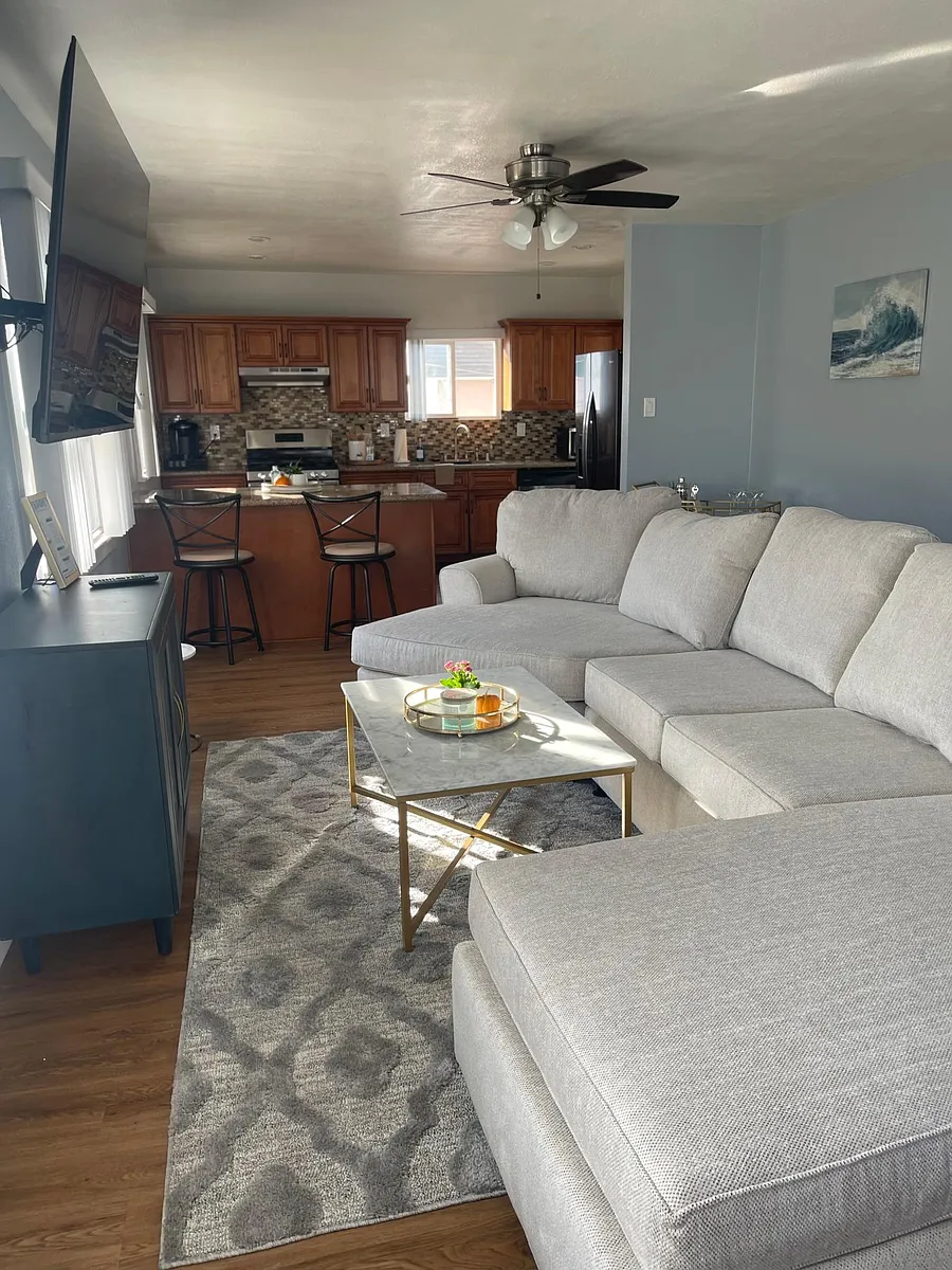 Living room - Martin Luther King Jr Ave