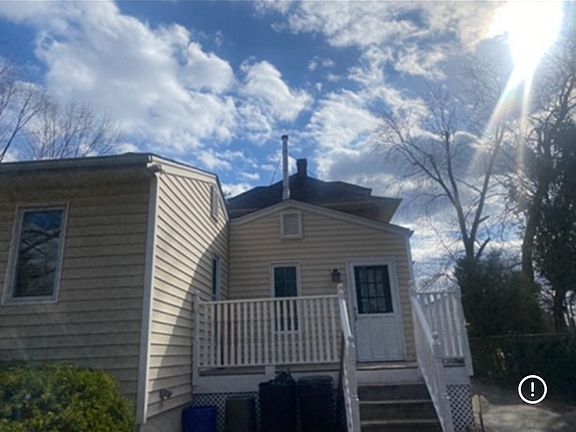 4th image of 58 Bloomfield Ave #2