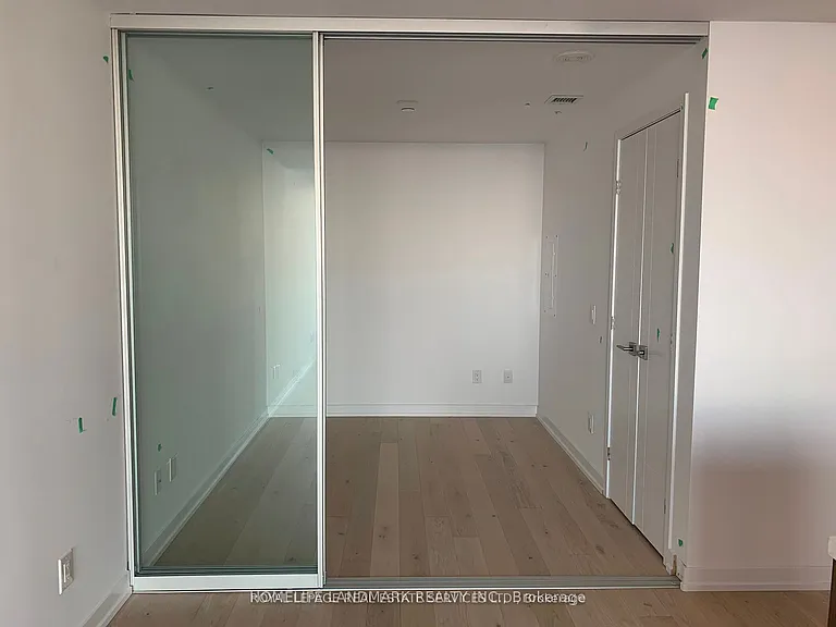 488 University Ave #2703 — Photo 11